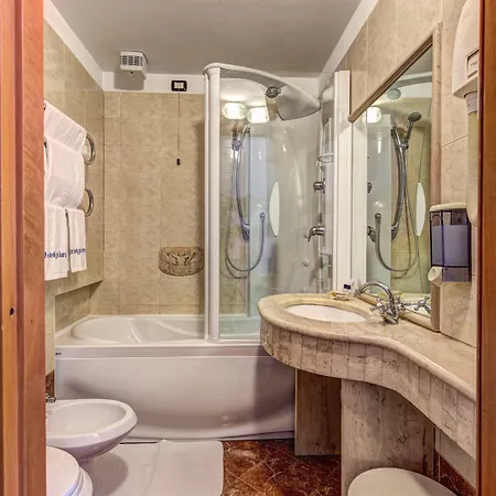 Giuliana Hotel 2*