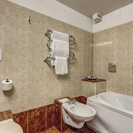 Giuliana Hotel